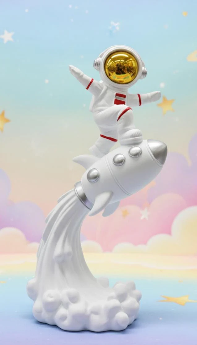 AKDC 28cm Elegant Ceramic Astronaut Figurine in Classic White Finish | Contemporary Space Décor for Home or Office