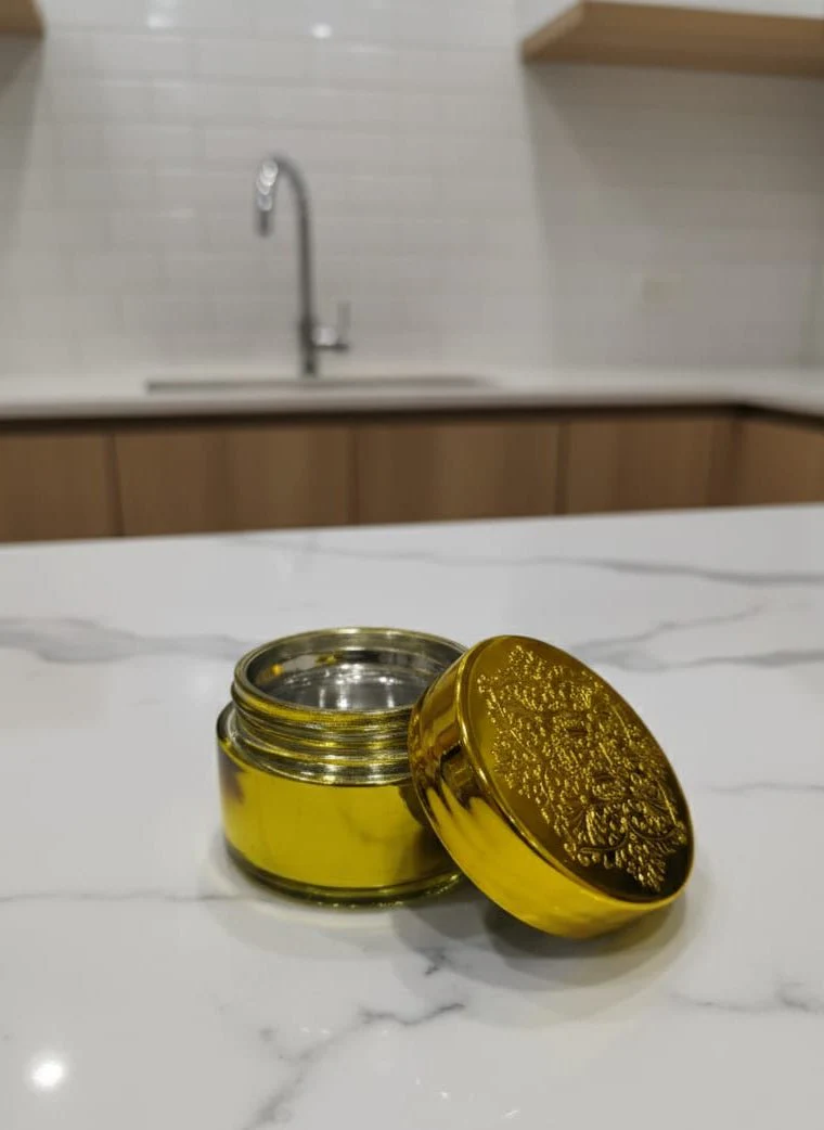 AKDC Decorative Glass Bottle – 6×7 cm Gold Finish, Stylish Mini Bottle for Décor & Gift Presentation - Image 3