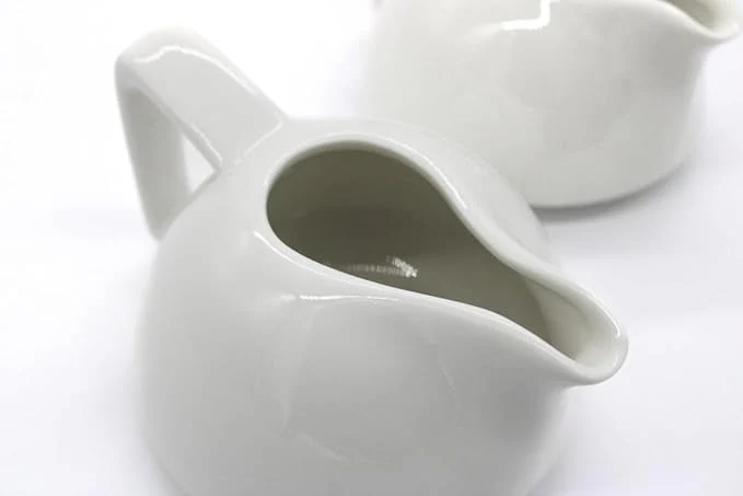 AKDC Gravy Pot - Elegant and Functional