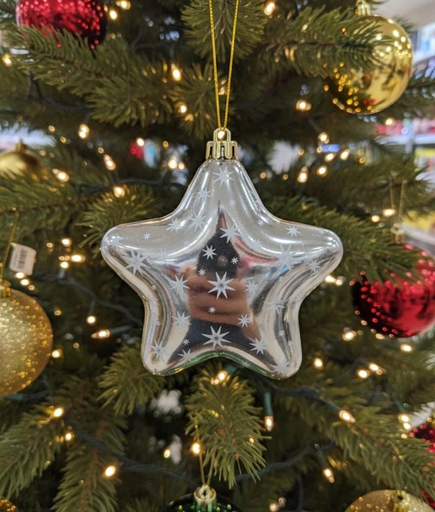 AKDC Silver Star-Shaped Hanging Candy Box 12 cm – Shiny Holiday Decoration & Candy Holder