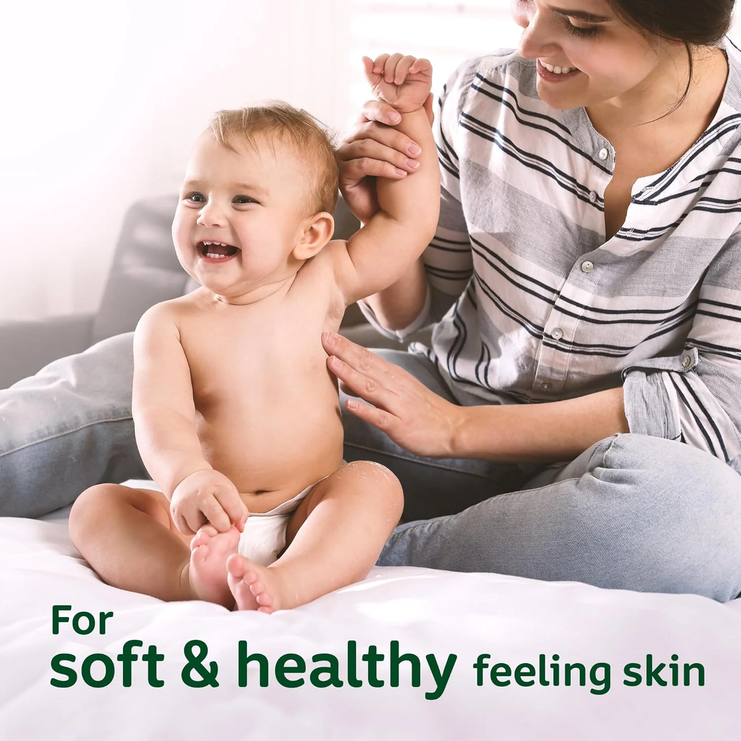 Johnson's Baby Powder – 99% Natural, Talc-Free, Moisture-Absorbing, 400g - Image 3
