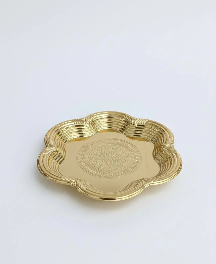 Edelolanz Gold Flower Shape Steel Tray 15 cm – Beautiful Floral Design, Compact & Elegant, Perfect for Jewelry, Candies, or Table Decoration - Image 2