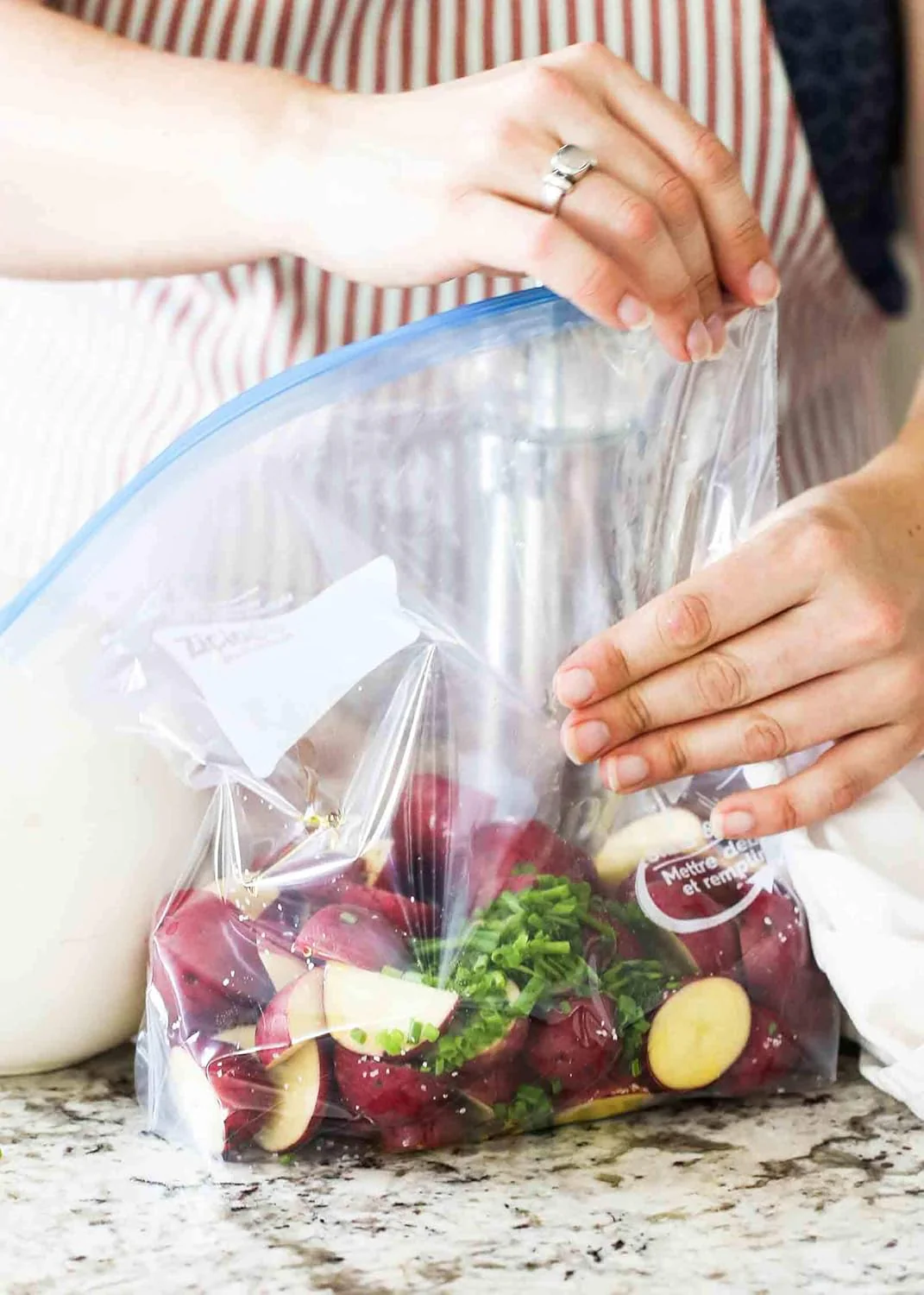 Hotpack 20pcs Zip & Lock Bags 18cm*21cm, Preserve Freshness - Image 2