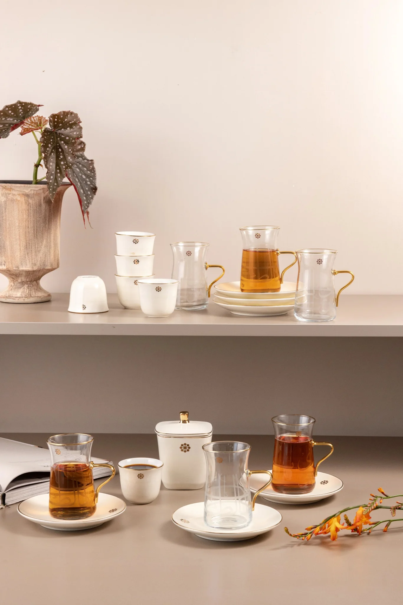 Otantik Mirral Luxury 19-Piece Arabic Tea & Coffee Serving Set – White & Gold Porcelain Collection