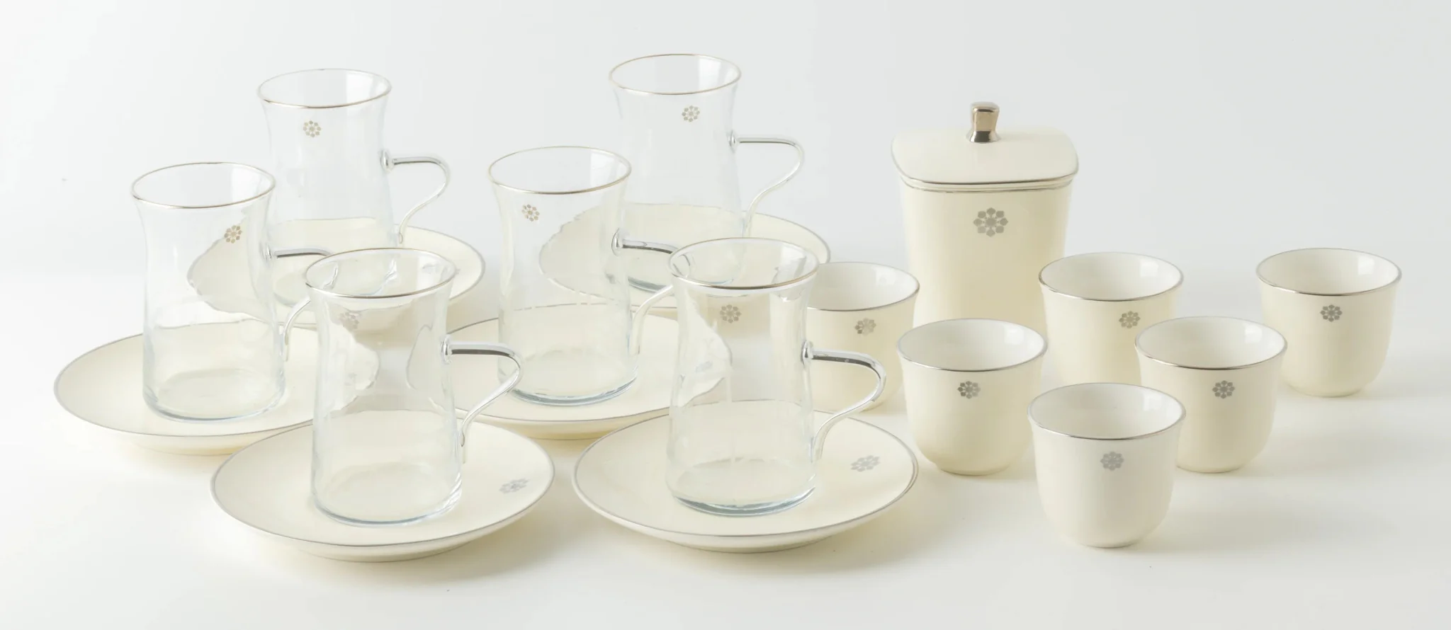 Otantik Mirral Luxury 19-Piece Arabic Tea & Coffee Serving Set – White & Silver Porcelain Collection - Image 2