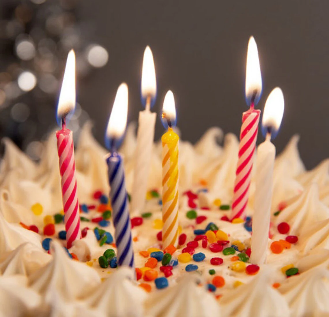 Party Fun 24pcs Birthday Candle with 12 Holders, Multicolor - Image 2
