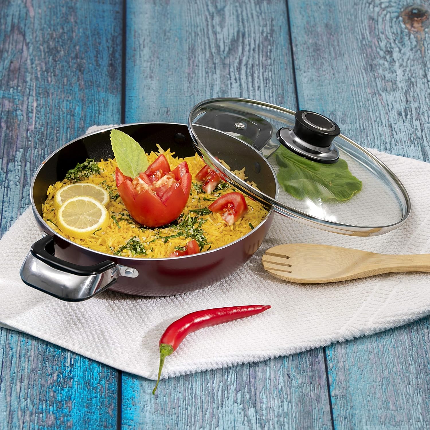 Royalford Durable Non-Stick Wok Pan with Lid 22cm, Premium Quality Aluminium, RF2947 - Image 2
